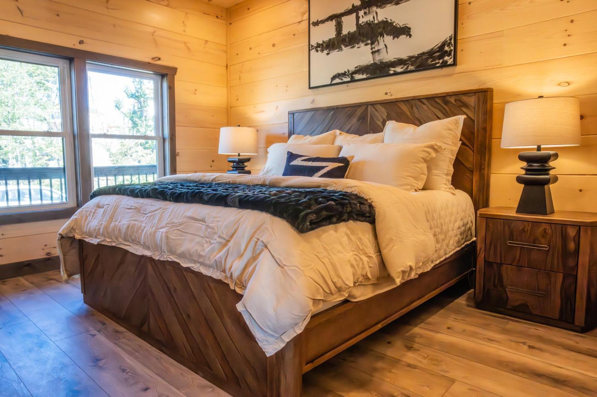 Luxury 12-Bedroom Cabin With Indoor Pool, Hot Tub & Movie Theater, Sleeps 36 Sevierville Buitenkant foto